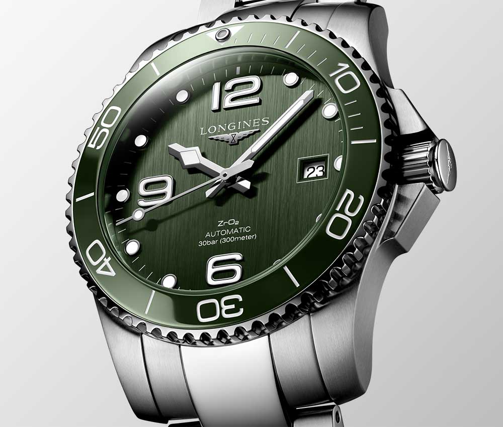 longines hydroconquest green 2020 green dial closeup