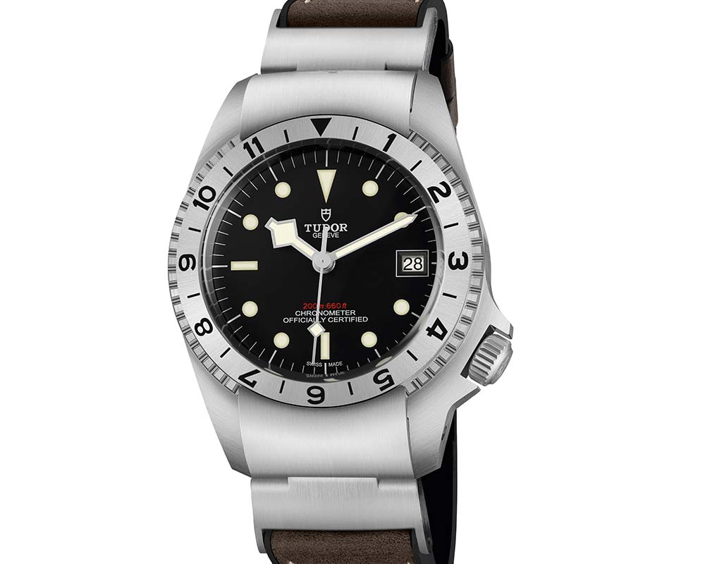 tudor blackbay p01 closeup